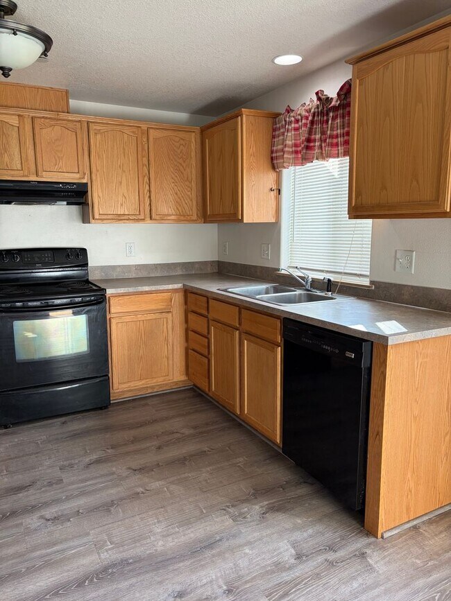 Building Photo - Ranch Style Home in Carlton