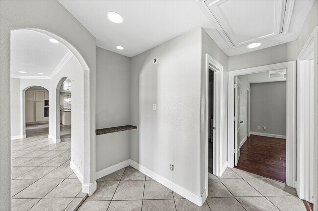 Building Photo - 1209 Dogwood Dr
