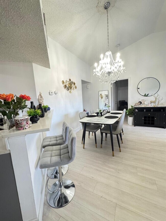 Building Photo - 8801 Wiles Rd