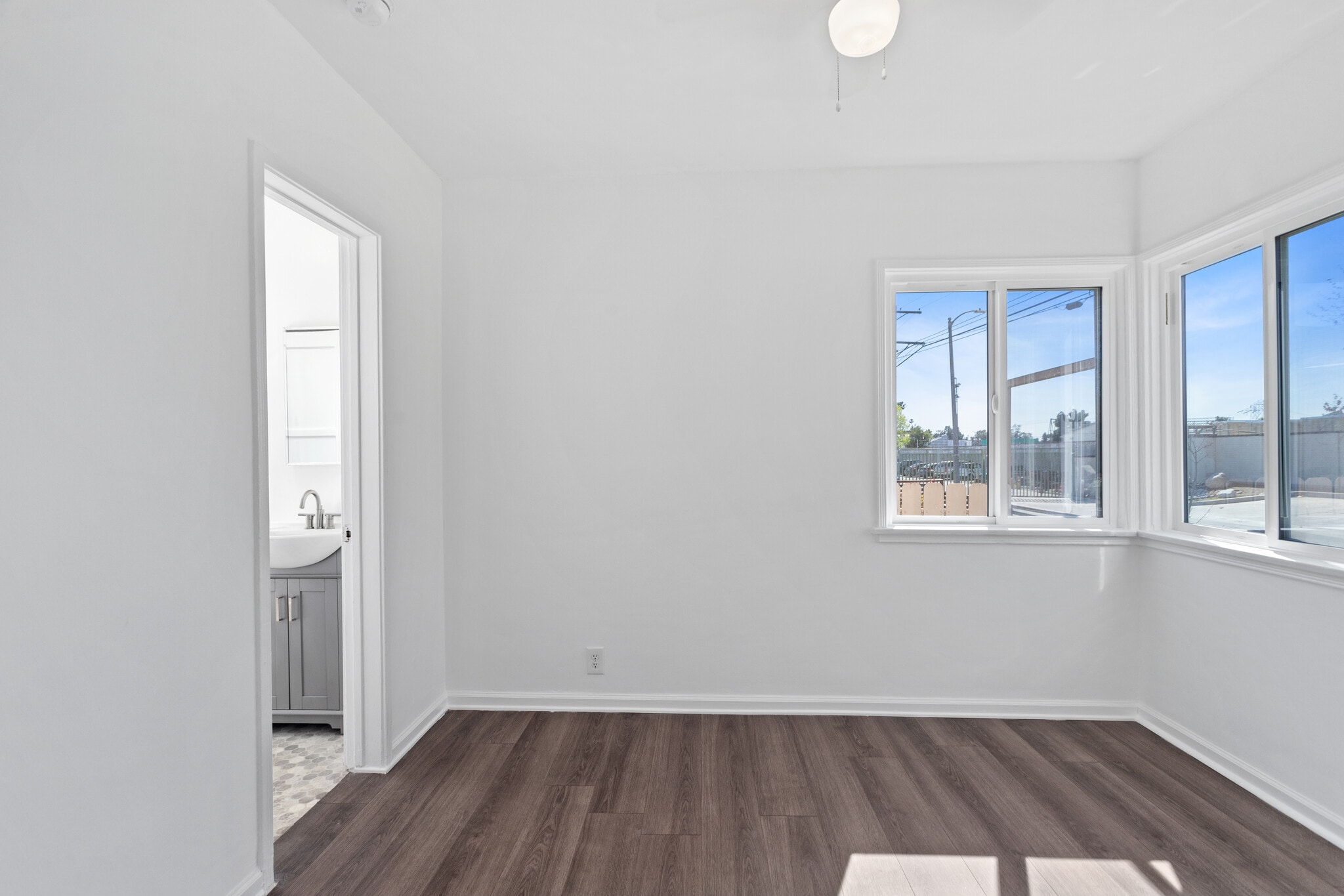 Building Photo - 2024 S Genesee Ave