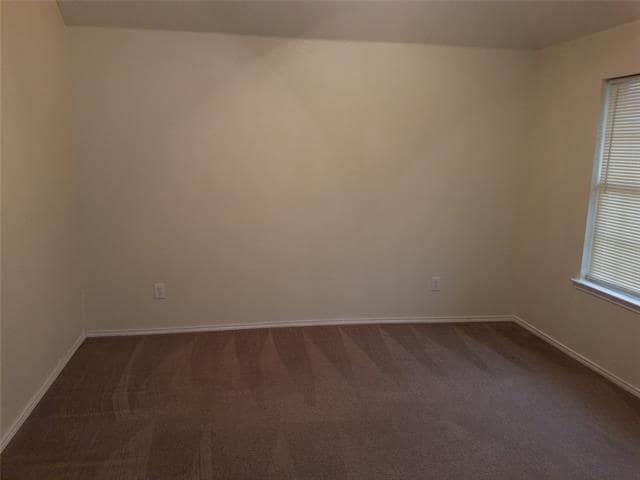 Building Photo - 305 Foreston Dr