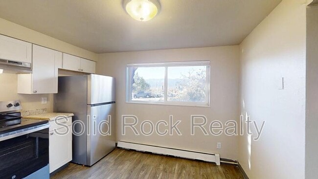 Building Photo - 335 Ruskin Dr