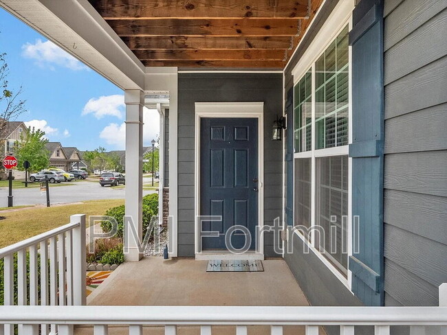 Building Photo - 5045 Fenwick Ct