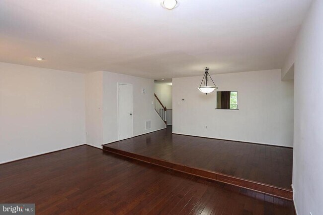 Building Photo - 4710 Leyden Way