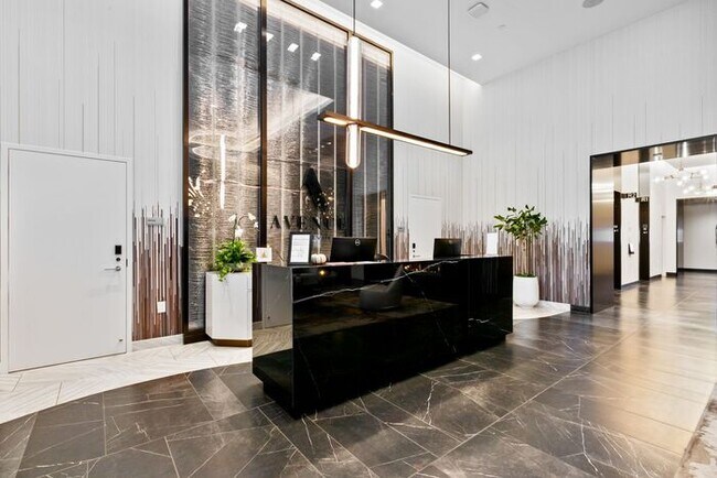 Building Photo - Luxury Executive Condo w/AC in the Heart o...