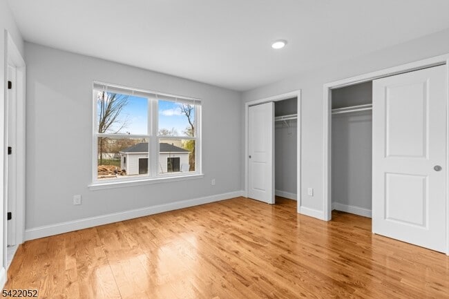 Building Photo - 19 Shaw Ave