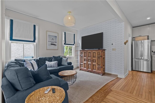 Building Photo - 65 Kingston Ave