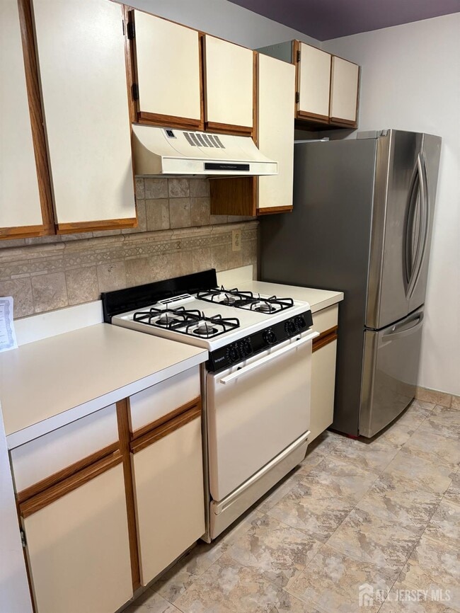 Building Photo - 420 Stratford Pl