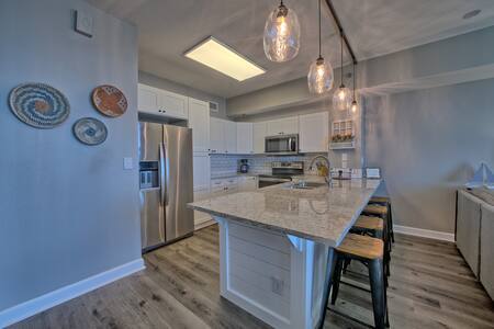 Building Photo - 9900 S Thomas Dr