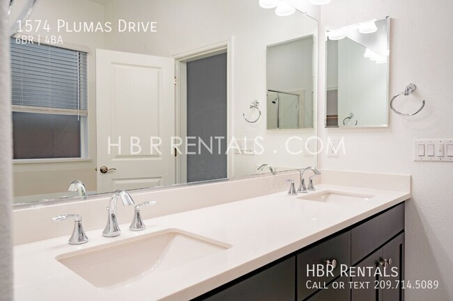 Building Photo - 1574 Plumas Dr