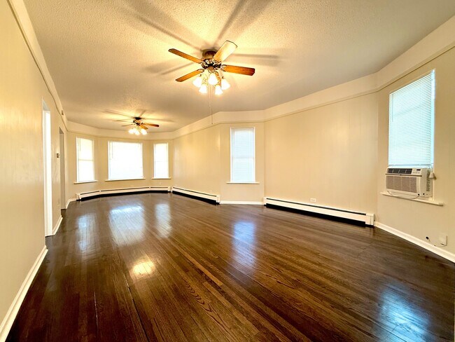 Building Photo - 2308 N Monticello Ave