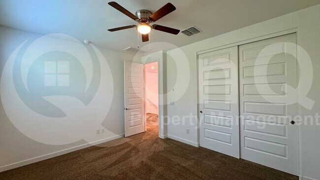 Building Photo - 1068 E Sabino Dr