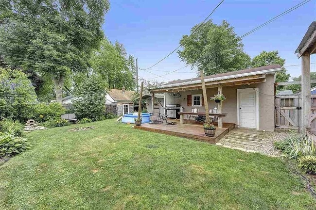 Building Photo - 524 La Plant St