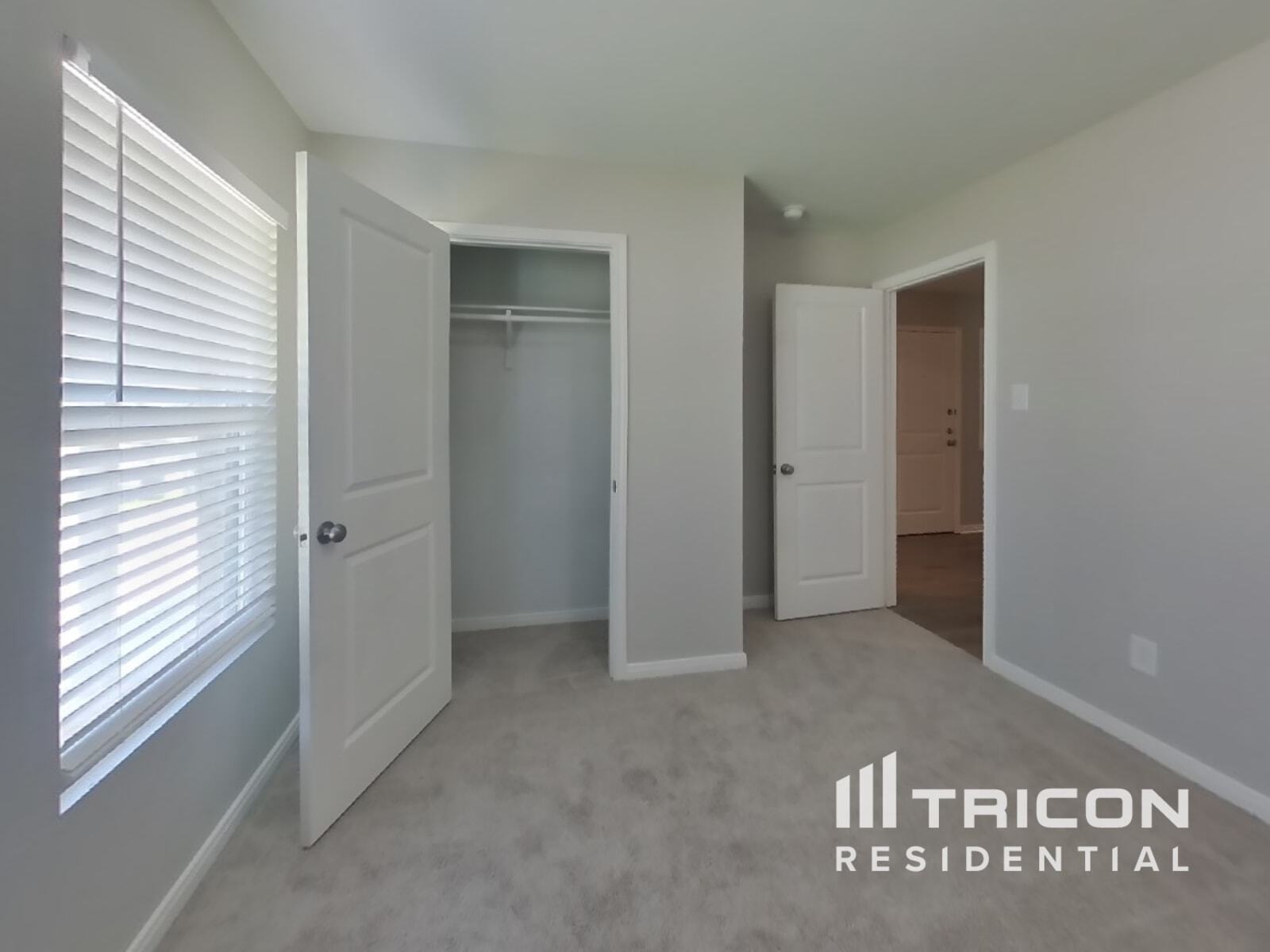 Building Photo - 15680 Del Norte Dr
