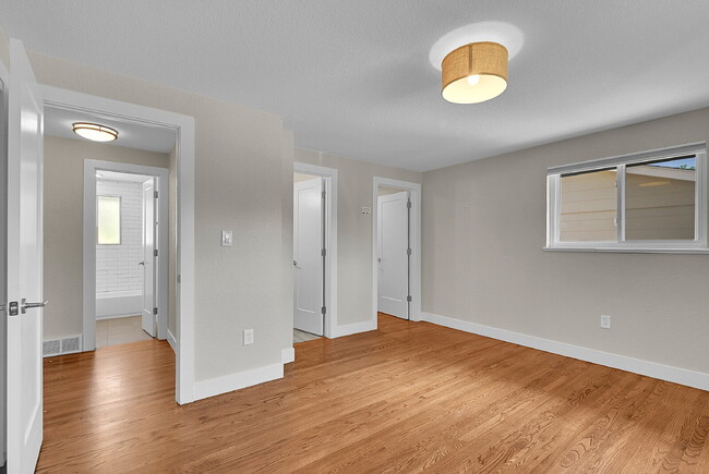 Building Photo - $3,195.00, 4 bed, 3 bath located in Arvada.