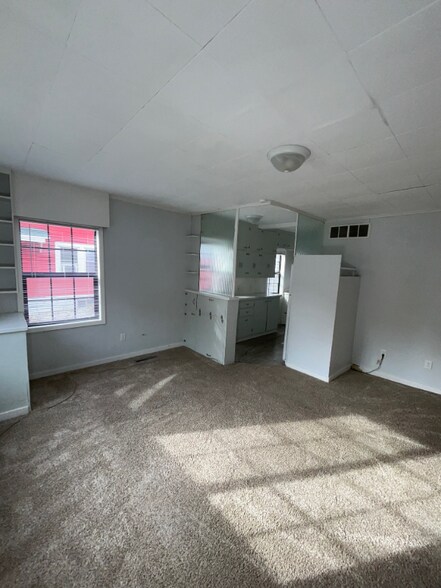 Building Photo - 1411 Portland Ave