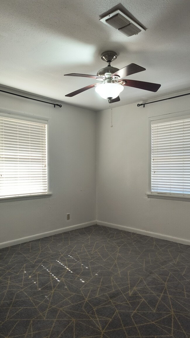 Building Photo - 5008 Bobo Rd