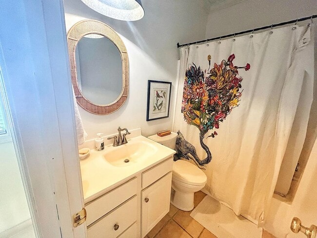 Building Photo - 951 Frontage Rd