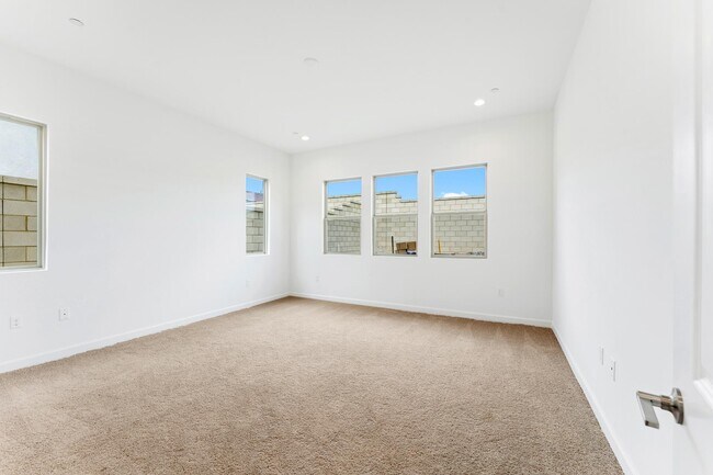 Building Photo - 73774 Mojave Desert Dr