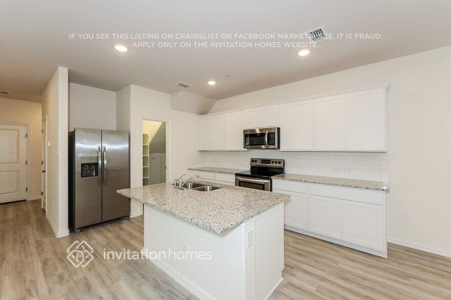 Building Photo - 772 Bonnet Trl