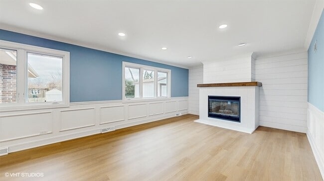 Building Photo - 15405 Tulip Ct