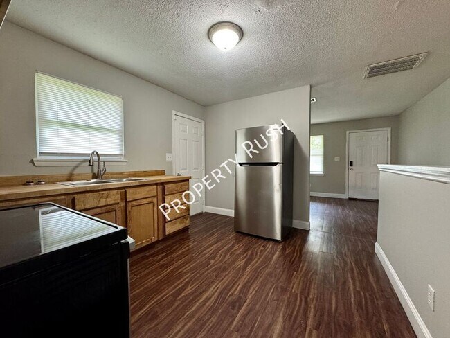 Building Photo - 6303 Walden Ave