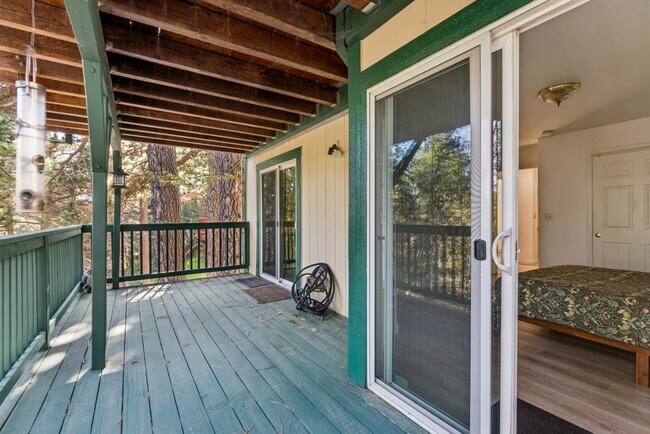 Building Photo - 1219 Scenic Way