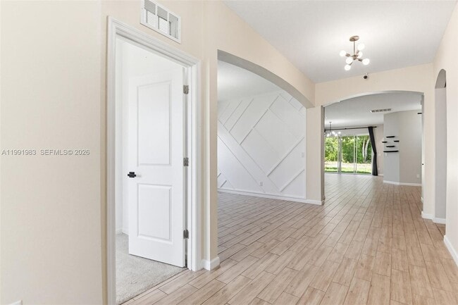Building Photo - 1034 Chelan Falls Dr