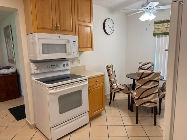 Building Photo - 14648 Bonaire Blvd
