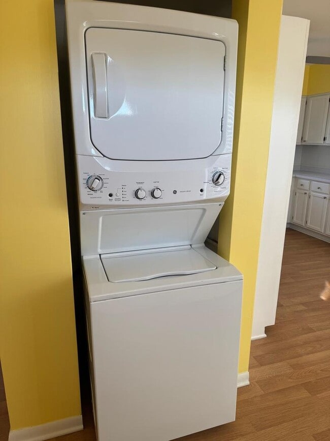 Building Photo - 4545 SW Hwy