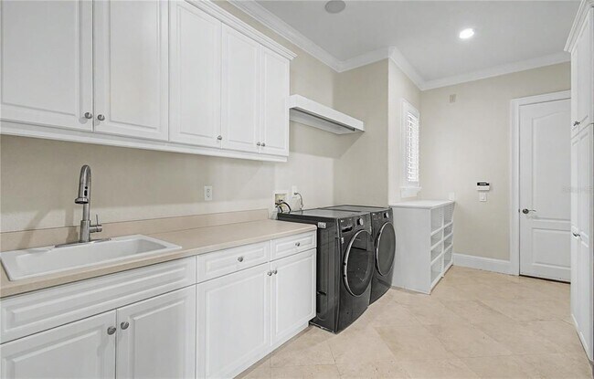Building Photo - 9313 Southern Breeze Dr