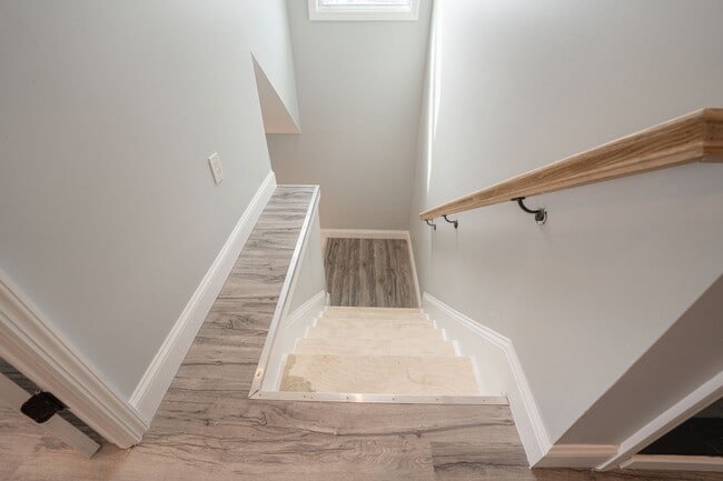 Building Photo - 12 Union Ave