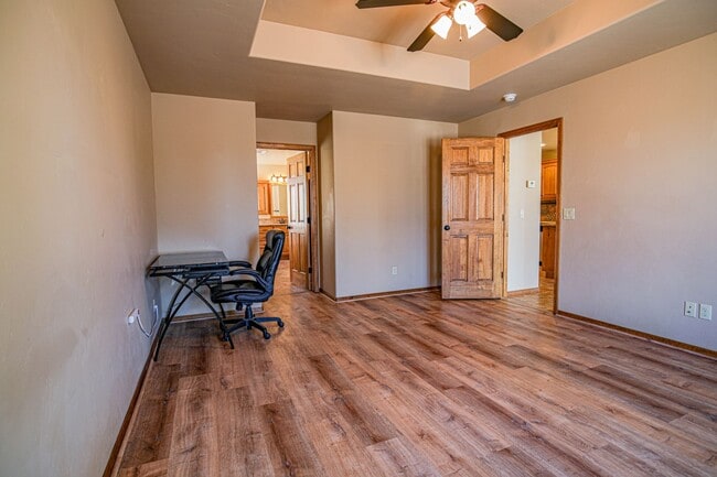 Building Photo - Beautiful 4 Bedroom/2 Bath Home