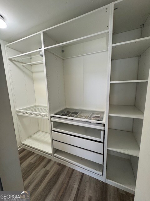 Building Photo - 2026 Austin Park Cir