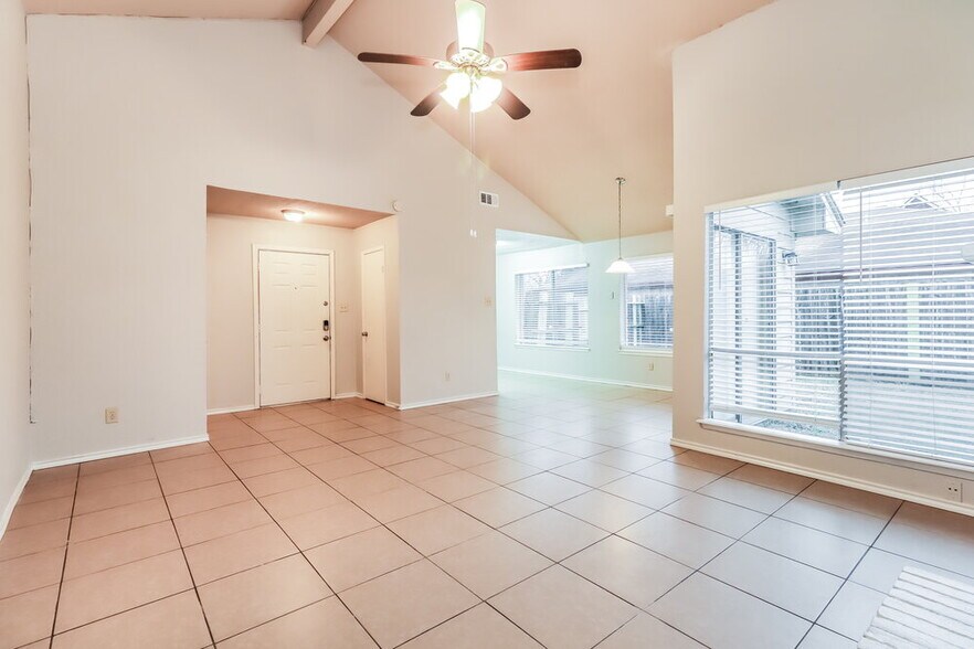 Building Photo - 16227 Corsair Rd