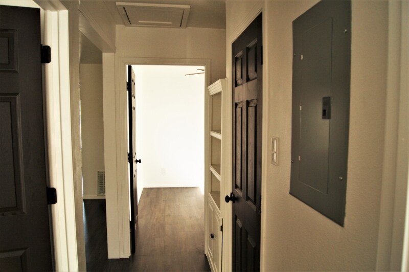 Building Photo - 1518 Huron St