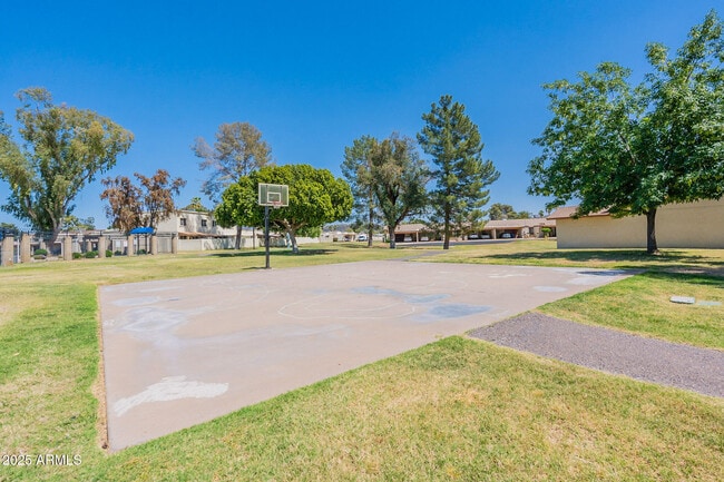 Building Photo - 2609 W Emile Zola Ave