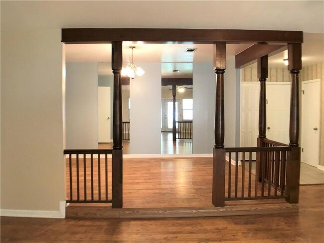 Building Photo - 603 Lake Sardis Dr