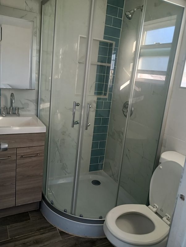 Building Photo - 3853 Winona Ave