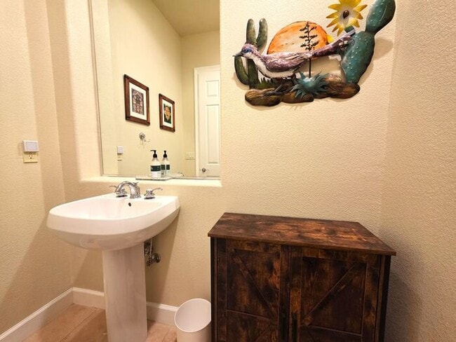 Building Photo - First Month Free – Executive Somersett Home Offered Furnished or Unfurnished with Panoramic Views...