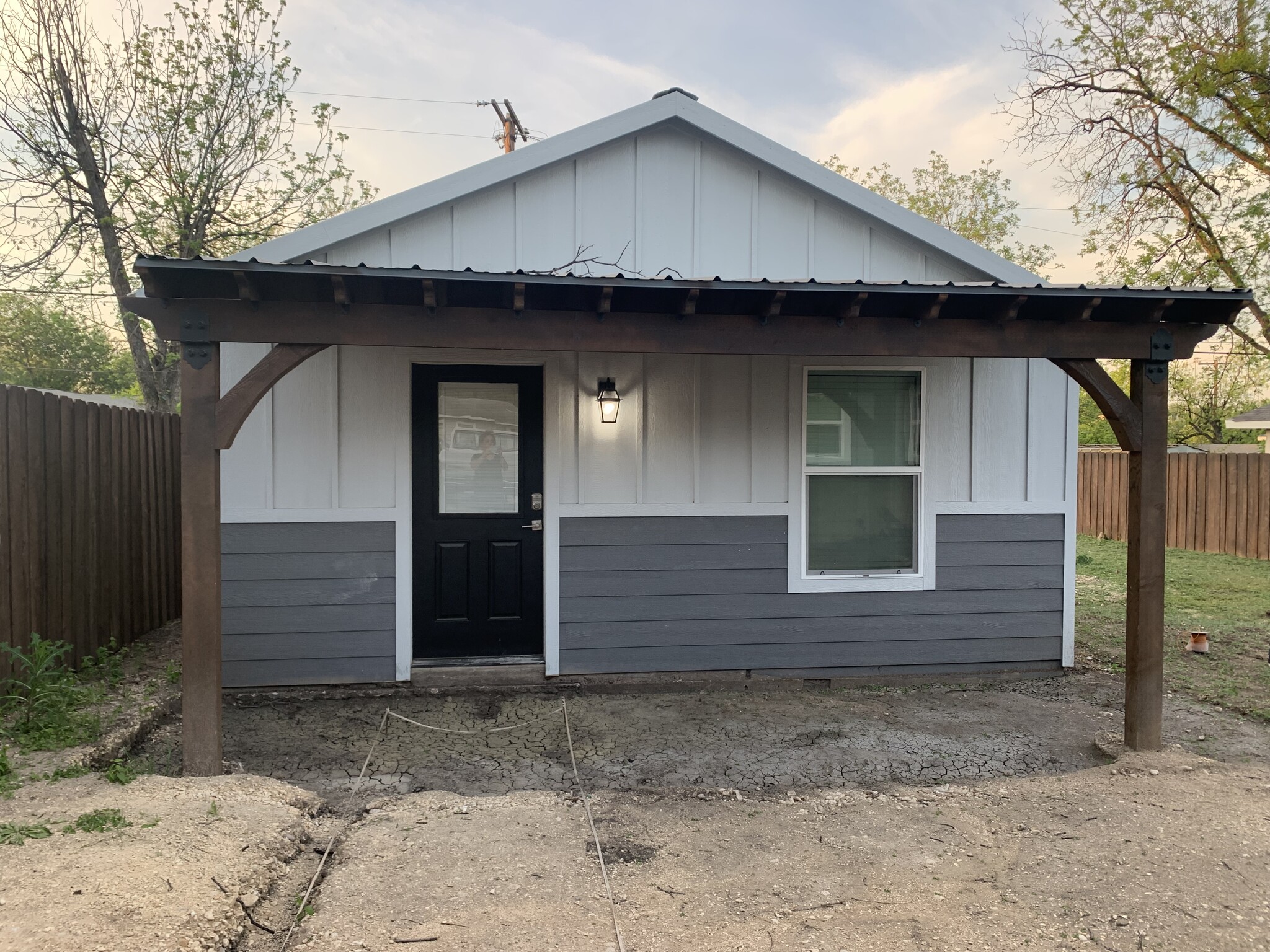 Building Photo - 4411 Lark