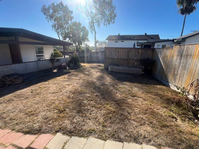 Building Photo - Grapevine Rd 705