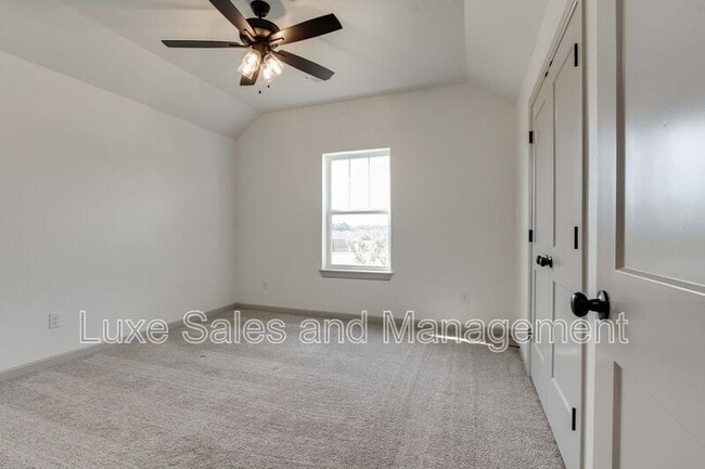 Building Photo - 6133 Frankie Lynn Ln