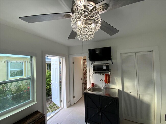 Building Photo - 1365 NW 130th St