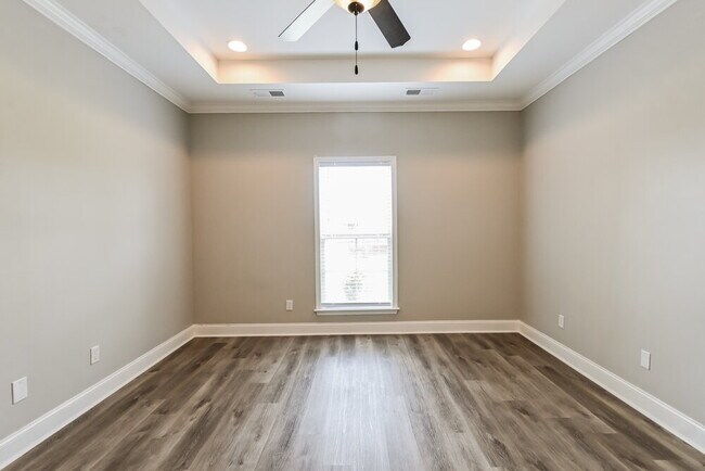 Building Photo - 2580 Woodcutter Dr