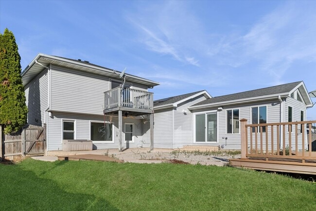 Building Photo - 1424 Phoenix Ln