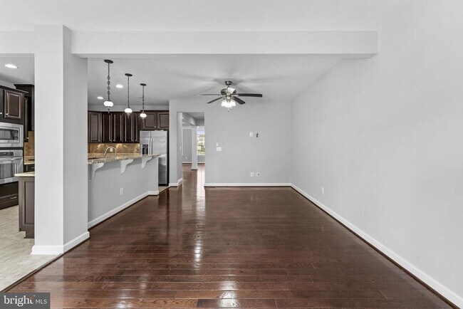 Building Photo - 21268 Park Grove Terrace