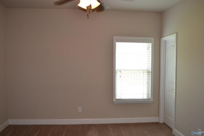 Building Photo - 104 Rushing Brook Dr