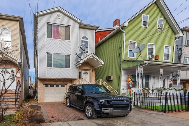 Building Photo - 53 S Second St