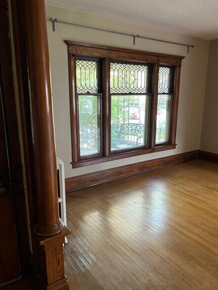 Living Room - 10 Granger Pl